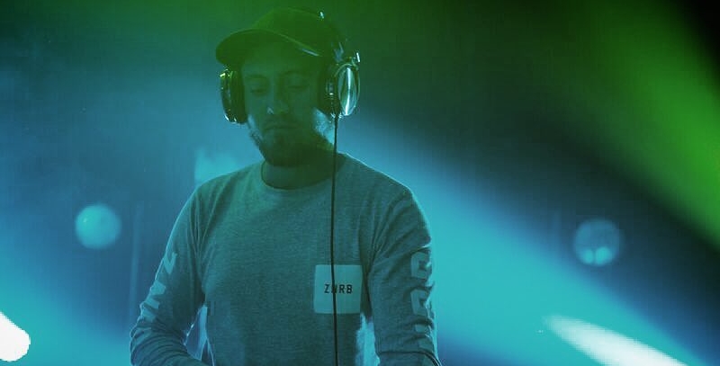 DJs on the Plaza