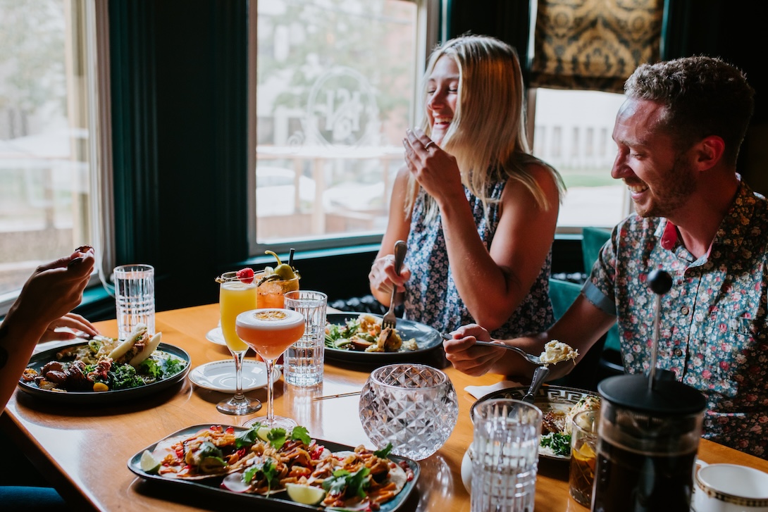 Hop On, Hop Off Restaurant & Bar Crawls