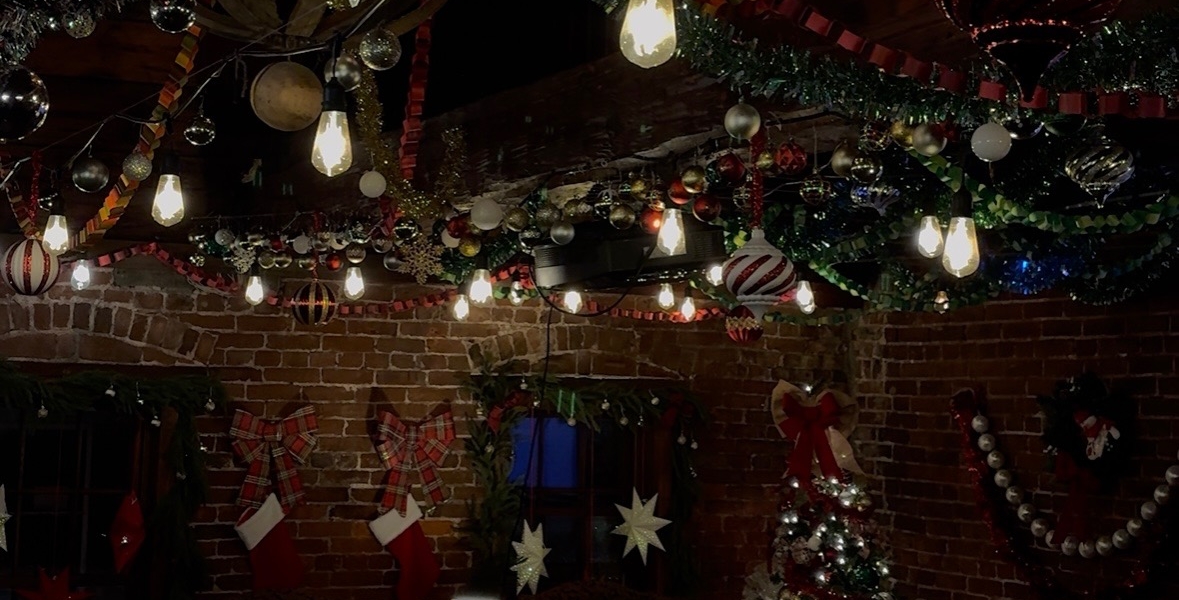 Miracle on Sydney Street - Marc's Lounge 2